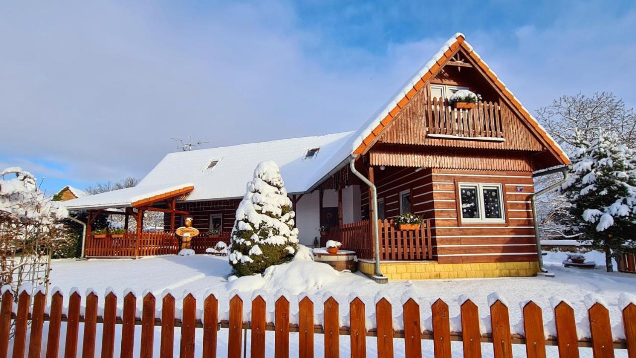 Roubenka Rozkos Villa Nové Město nad Metují Eksteriør billede