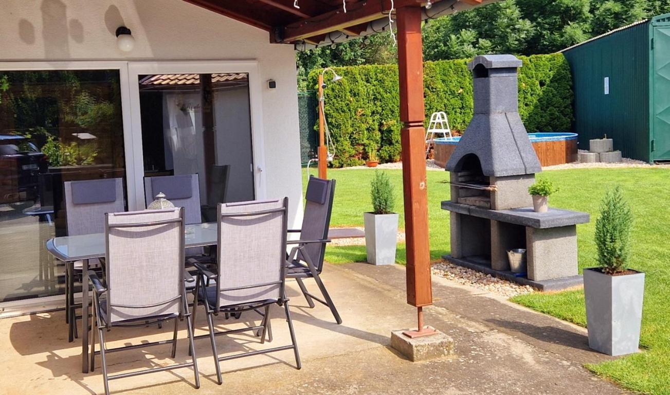 Roubenka Rozkos Villa Nové Město nad Metují Eksteriør billede