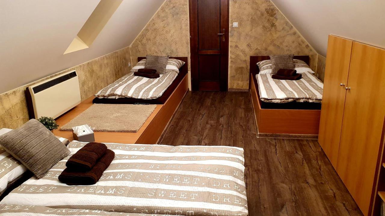 Roubenka Rozkos Villa Nové Město nad Metují Eksteriør billede